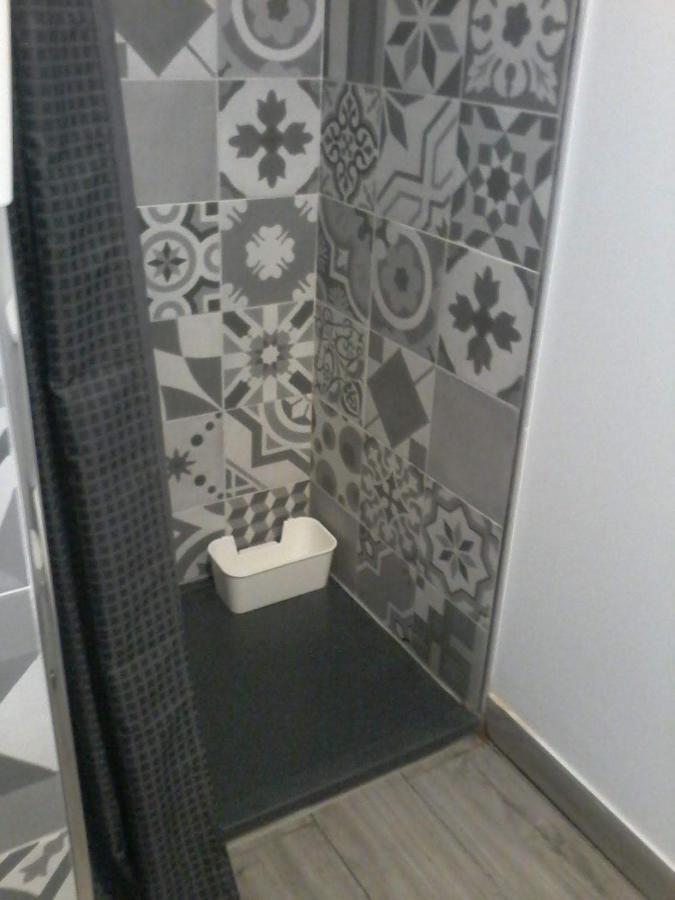 Pequeno Alojamiento Con Mini Piscina - No Climatizada Valencia Buitenkant foto