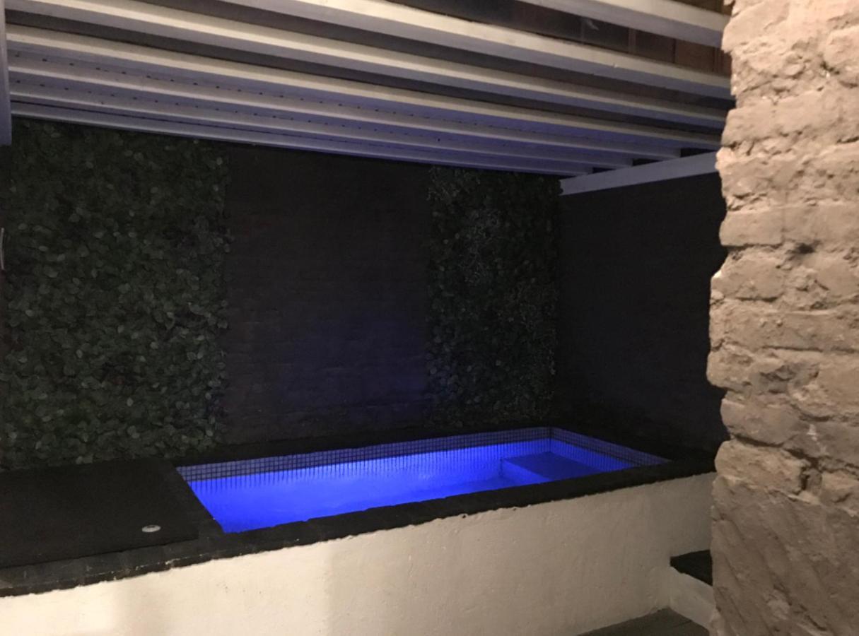 Pequeno Alojamiento Con Mini Piscina - No Climatizada Valencia Buitenkant foto