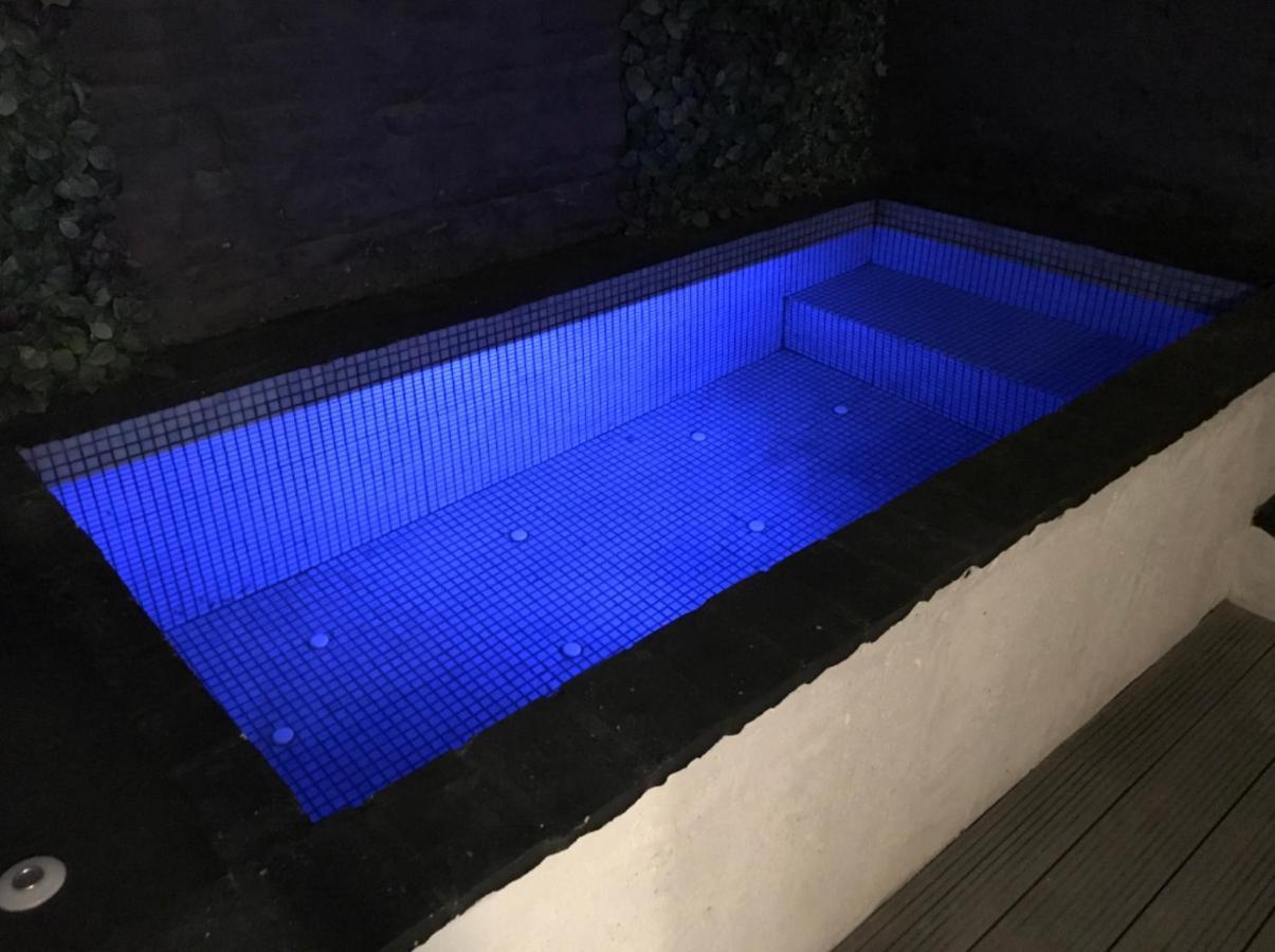 Pequeno Alojamiento Con Mini Piscina - No Climatizada Valencia Buitenkant foto