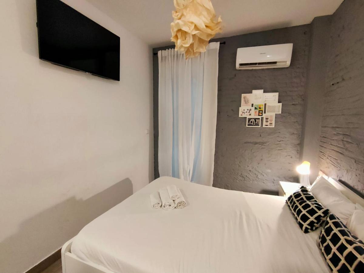 Pequeno Alojamiento Con Mini Piscina - No Climatizada Valencia Buitenkant foto